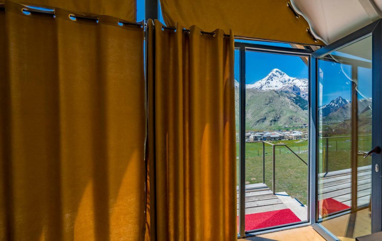 ホテル Kazbegi View エクステリア 写真