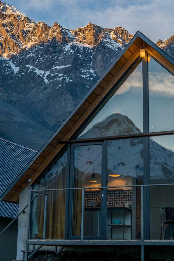 ホテル Kazbegi View エクステリア 写真